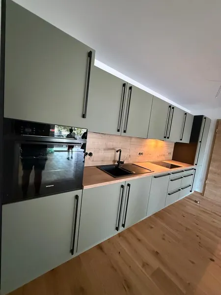 Wohnen mit Charakter: 3-Zimmer-Wohnung in Friedrichshain — photo 1